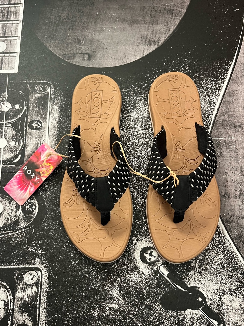NWT Roxy Flip Flops - Picture 8 of 11